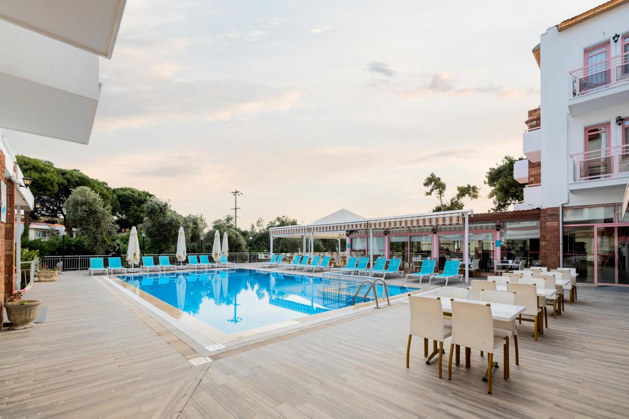 Hanedan Beach Hotel Фоча Екстер'єр фото