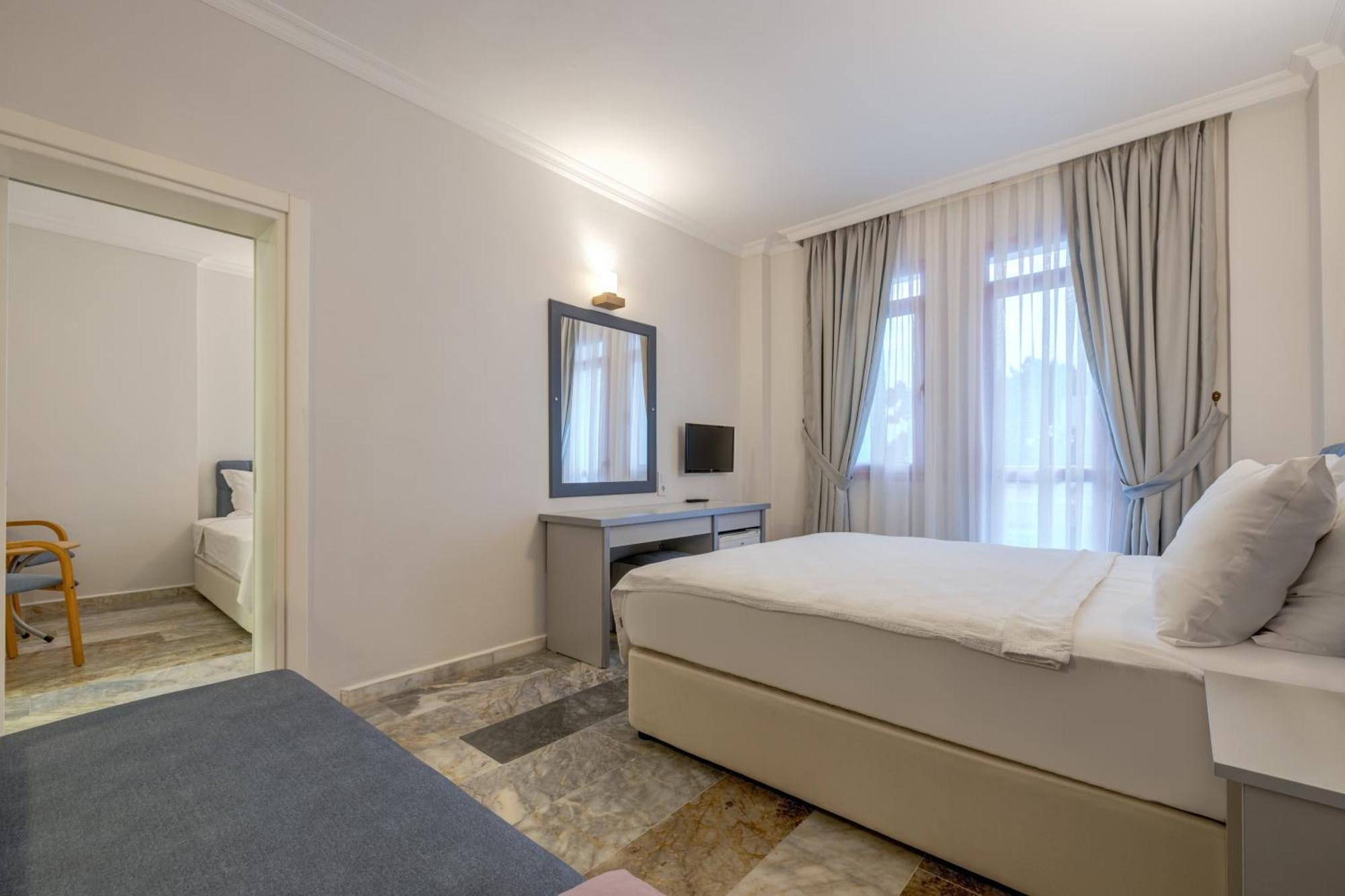 Hanedan Beach Hotel Фоча Екстер'єр фото
