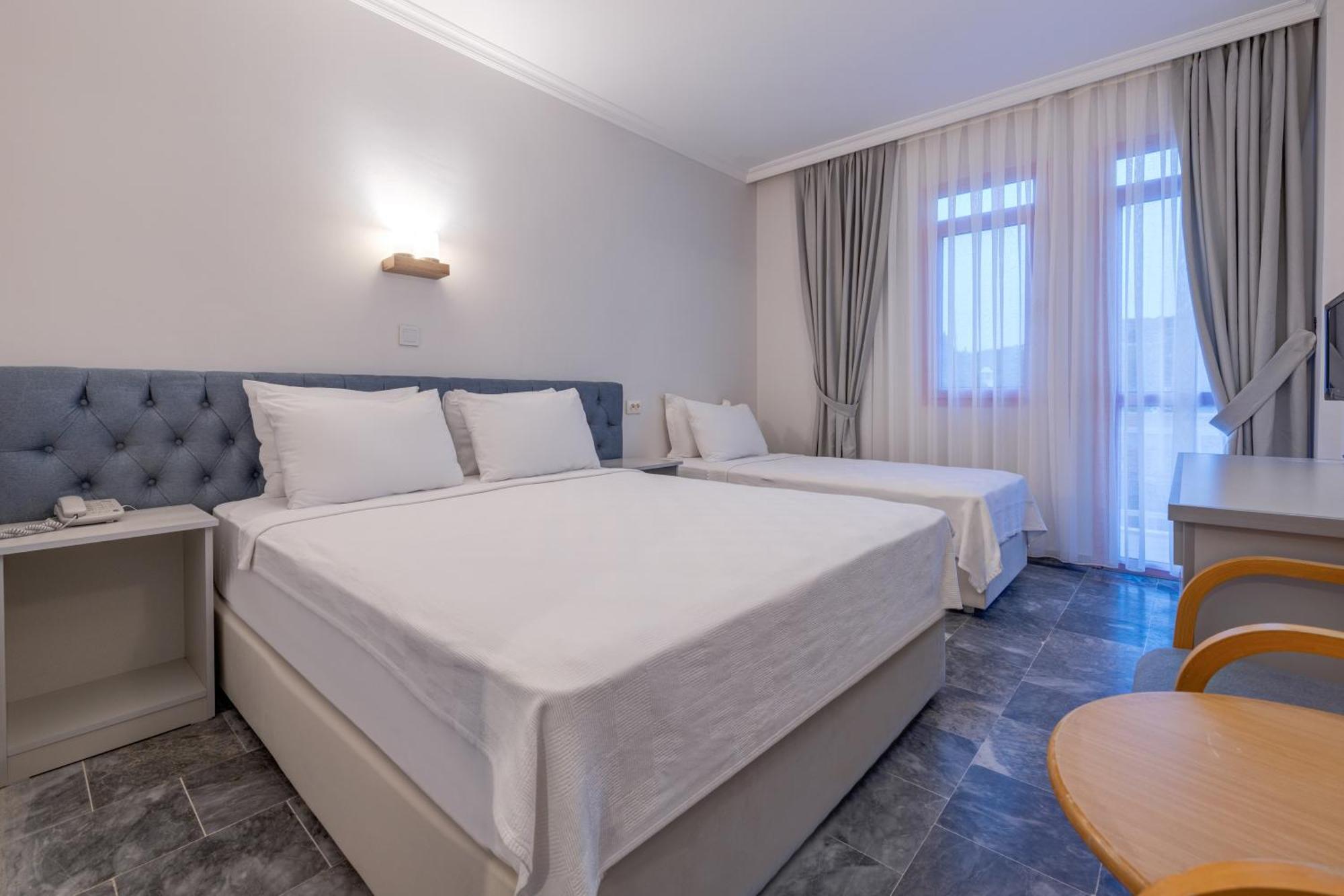 Hanedan Beach Hotel Фоча Екстер'єр фото
